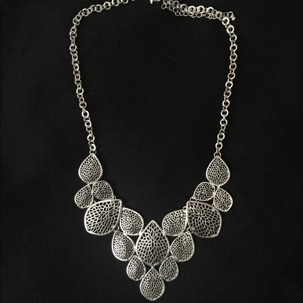 Statement necklace